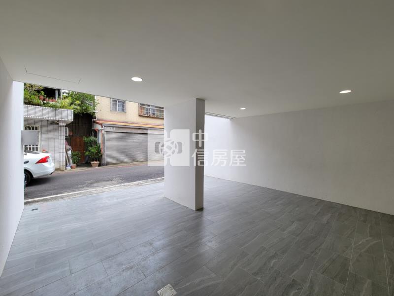 龍潭民族路*活巷大面寬整新美透天房屋室內格局與周邊環境
