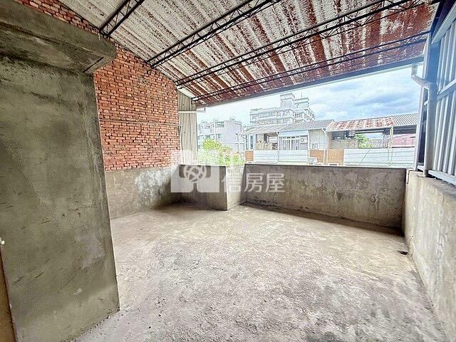 新仁商圈前院車庫孝親透天房屋室內格局與周邊環境