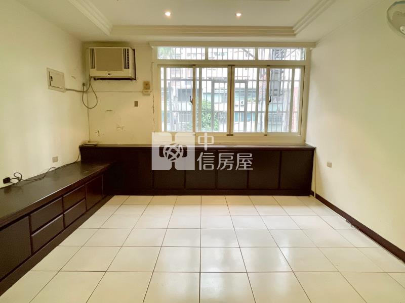 大慶工學雙商圈｜臨路金透店房屋室內格局與周邊環境