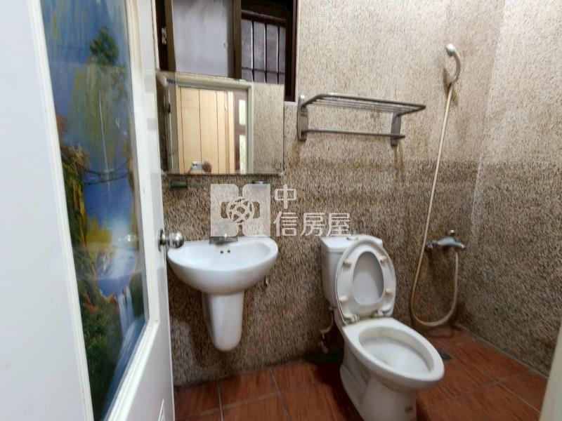 平鎮金陵路東勢國小透天房屋室內格局與周邊環境