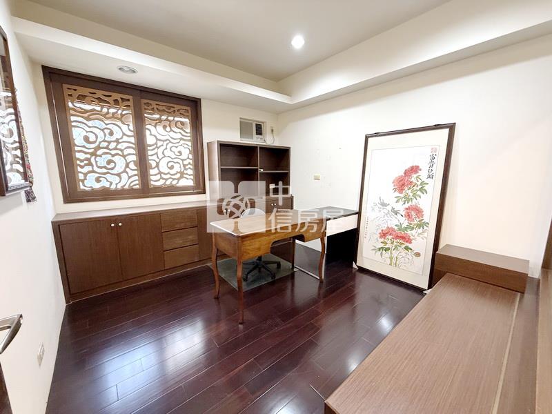 SOGO海華羅馬宮廷裝潢大4房房屋室內格局與周邊環境