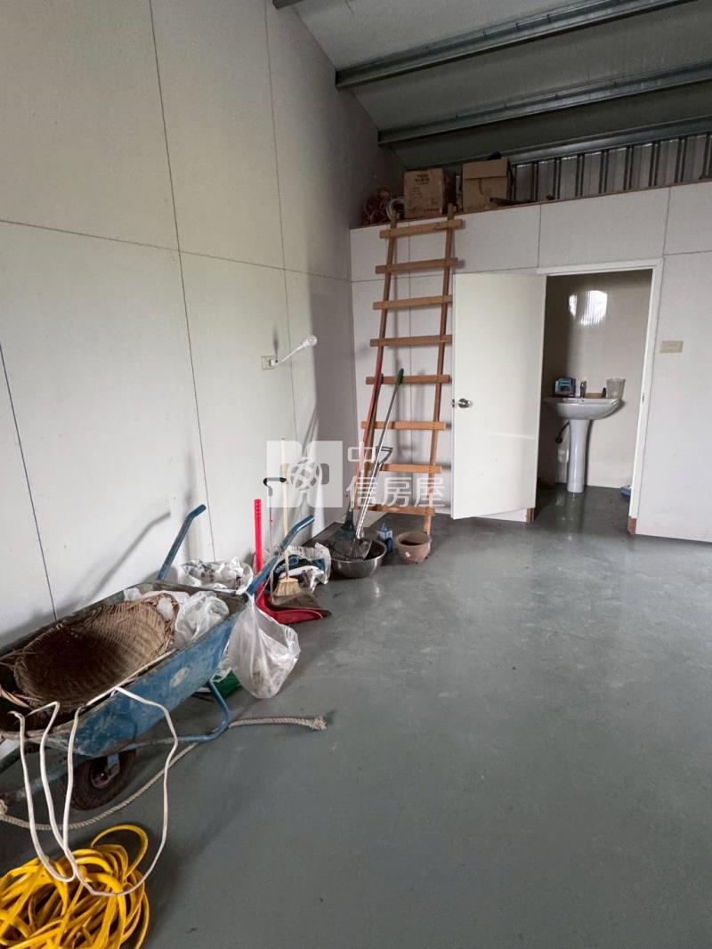 近新屋埔頂國小合法資材室房屋室內格局與周邊環境