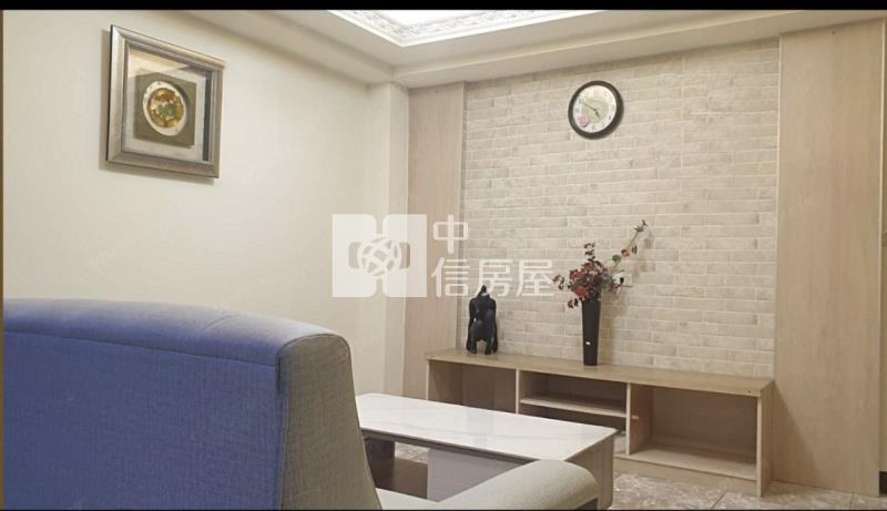 LaLaport旁全新整理四房美宅房屋室內格局與周邊環境