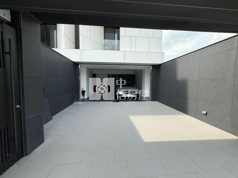 14期全新百坪臨路雙車電墅房屋室內格局與周邊環境