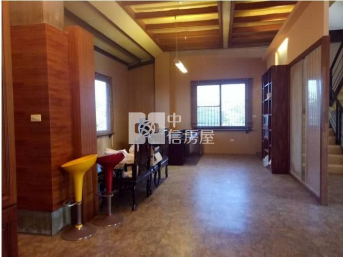 鳥松都內眺望高雄景觀農地NO1房屋室內格局與周邊環境