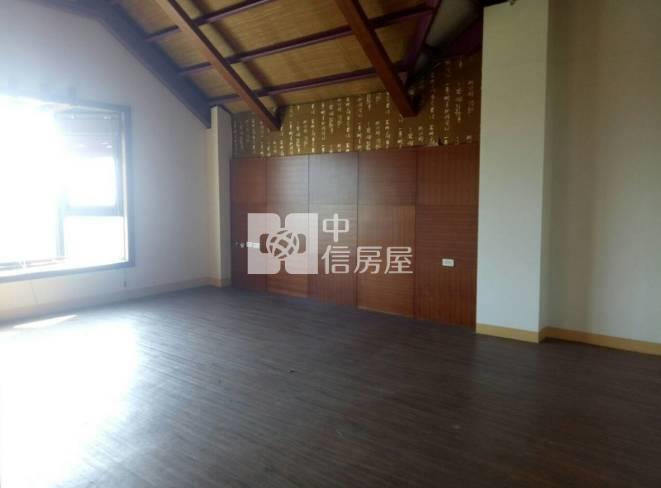 鳥松都內眺望高雄景觀農地NO1房屋室內格局與周邊環境