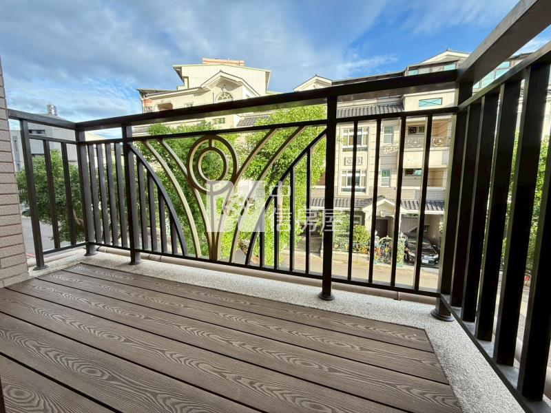 文華漾精美2房車房屋室內格局與周邊環境