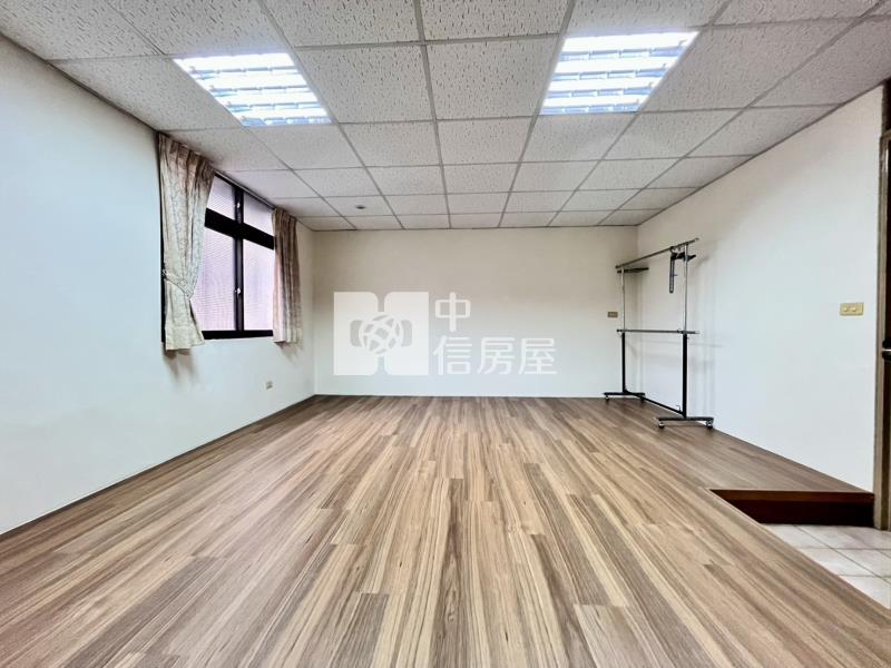 科博館大面寬別墅房屋室內格局與周邊環境