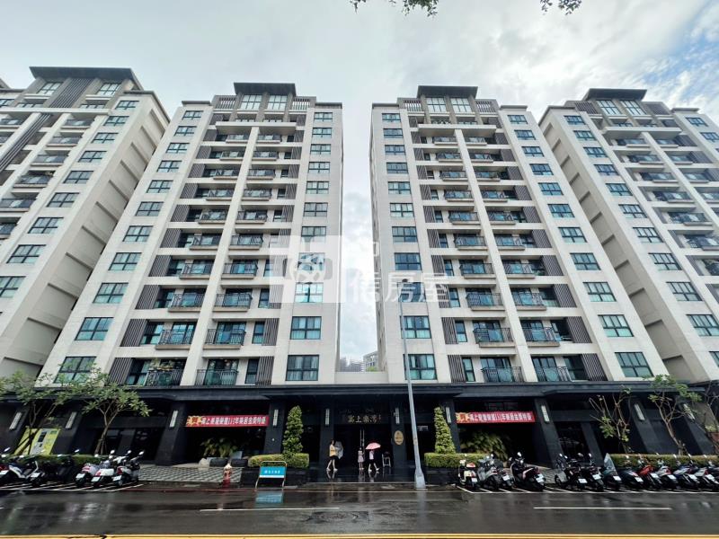 寓上樂灣兩房休旅車位房屋室內格局與周邊環境