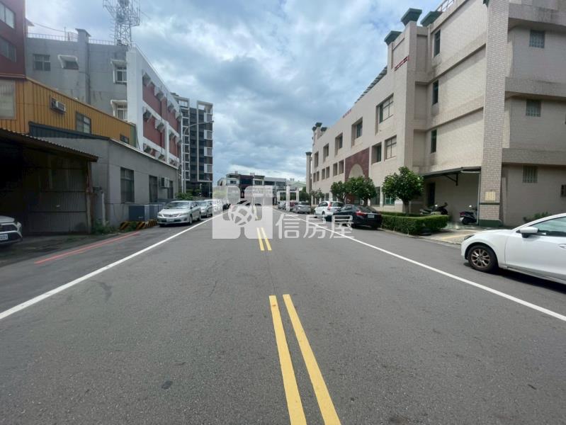 北苗臨15米路電梯大樓+雙車位(3F)房屋室內格局與周邊環境