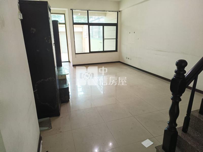 安慶國小大地坪孝親獨院雙車墅房屋室內格局與周邊環境