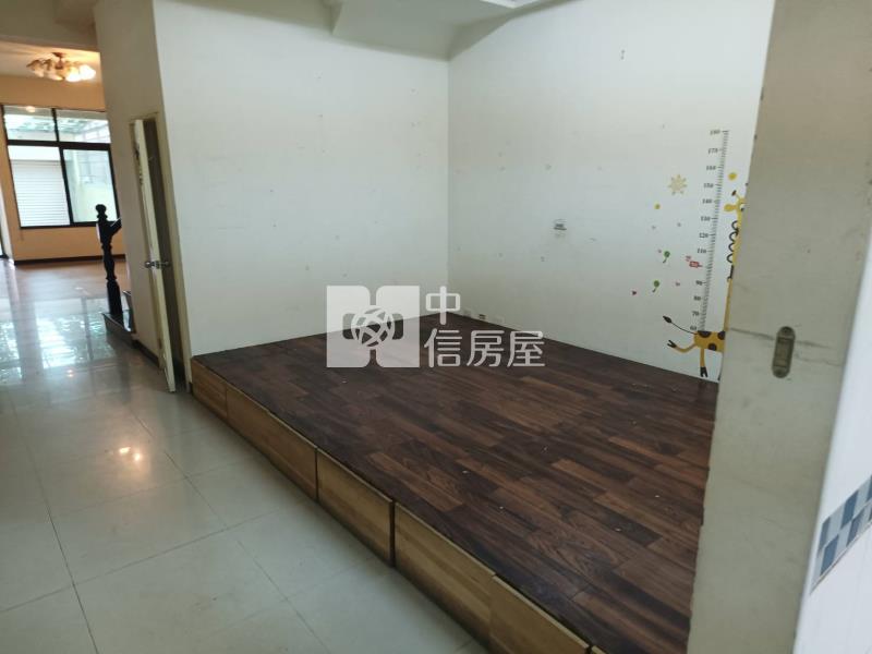 安慶國小大地坪孝親獨院雙車墅房屋室內格局與周邊環境