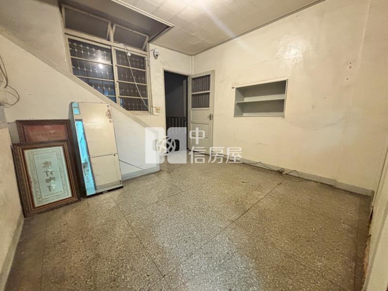 草屯市區商業區店面房屋室內格局與周邊環境