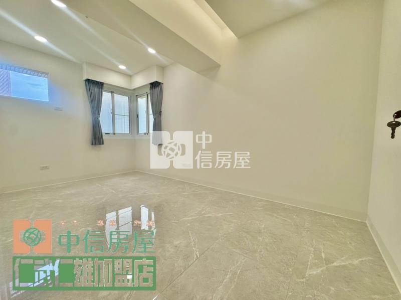 楠梓明亮四房平車房屋室內格局與周邊環境