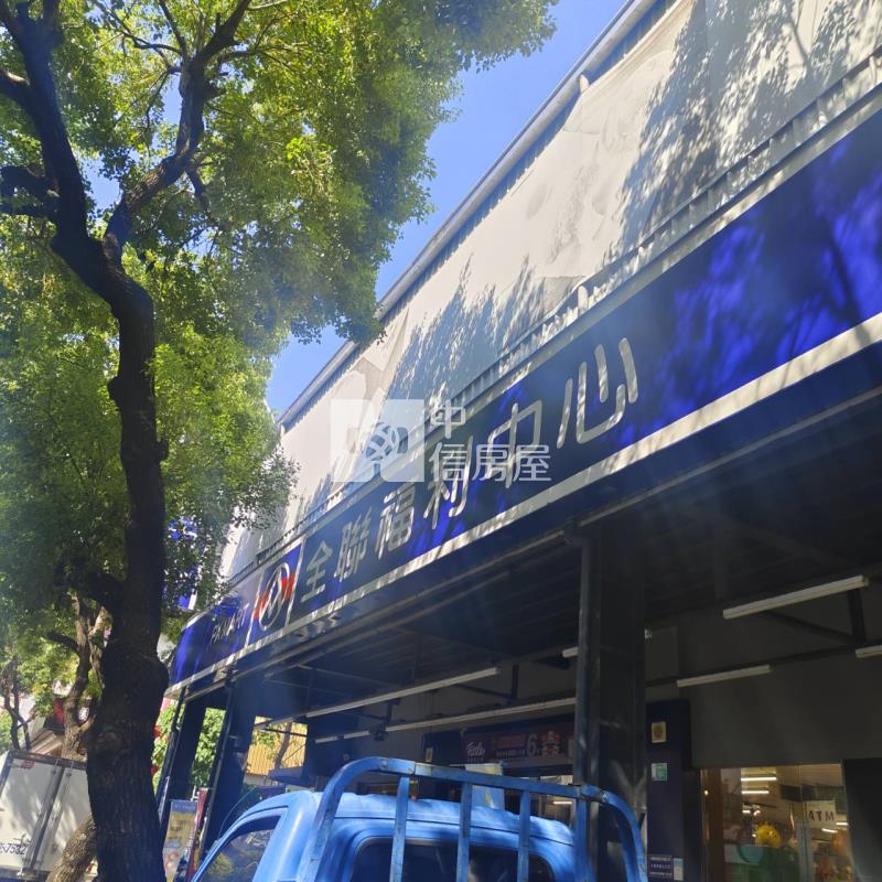 東區長榮路美透天房屋室內格局與周邊環境
