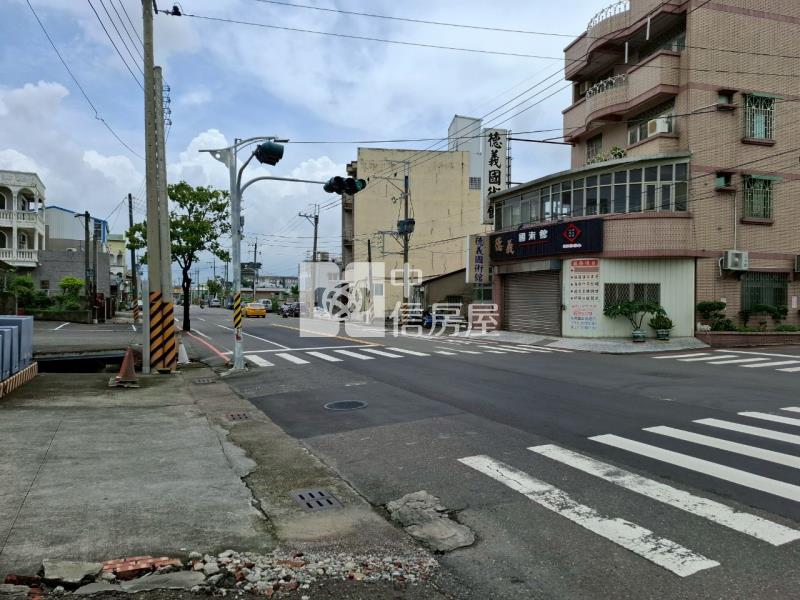 仁德太子輕齡挑高廠辦房屋室內格局與周邊環境