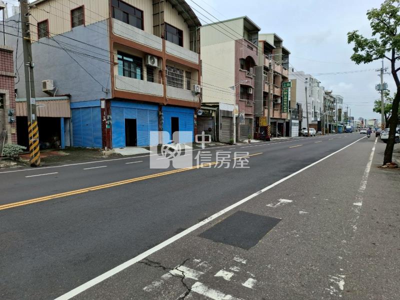 仁德太子輕齡挑高廠辦房屋室內格局與周邊環境