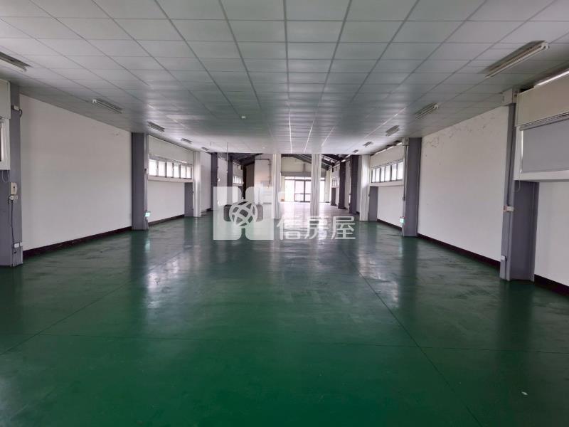 仁德太子輕齡挑高廠辦房屋室內格局與周邊環境