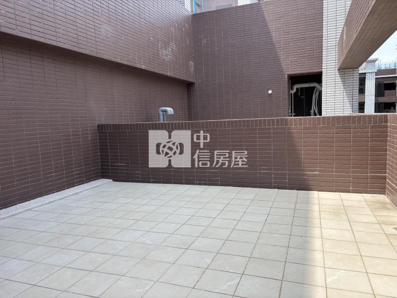 過嶺大露臺景觀三房車房屋室內格局與周邊環境
