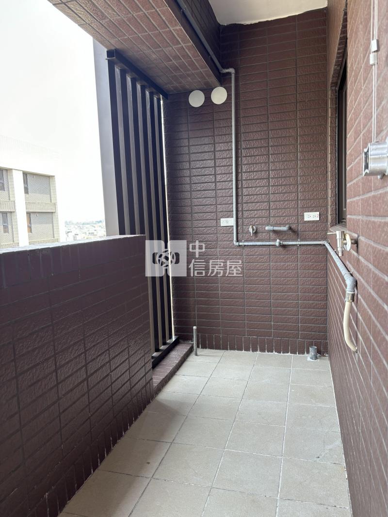 過嶺大露臺景觀三房車房屋室內格局與周邊環境