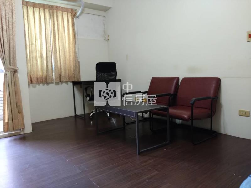 鳥松美麗皇家套房房屋室內格局與周邊環境
