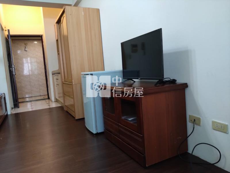鳥松美麗皇家套房房屋室內格局與周邊環境
