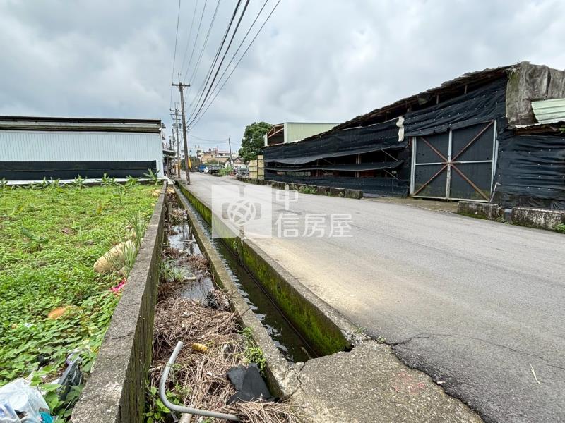 新社近花海千坪大面寬美農地房屋室內格局與周邊環境