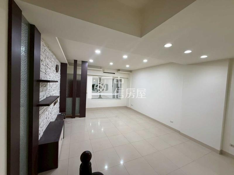 近SOGO稀有社區別墅房屋室內格局與周邊環境