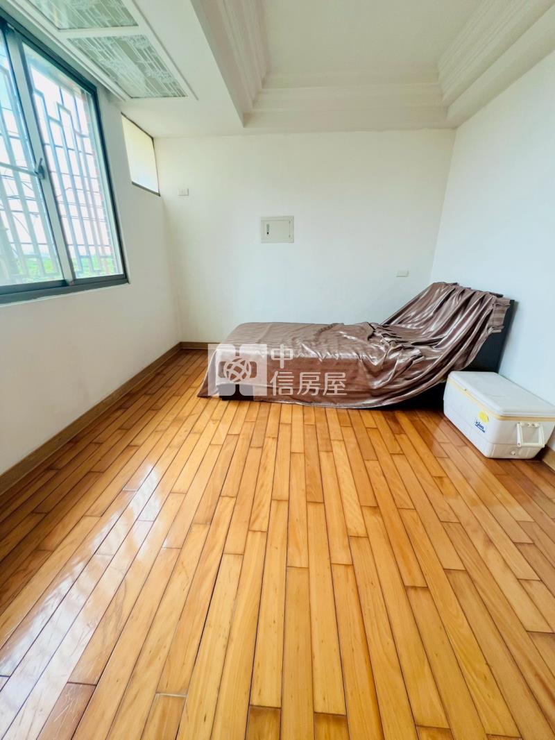 超大地坪邊間別墅房屋室內格局與周邊環境