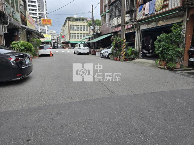 (專)正市區道路用地房屋室內格局與周邊環境