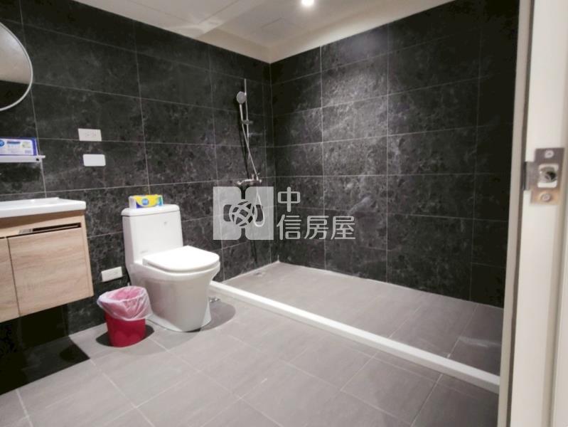 斗六市區電梯3房-B(可租售)房屋室內格局與周邊環境