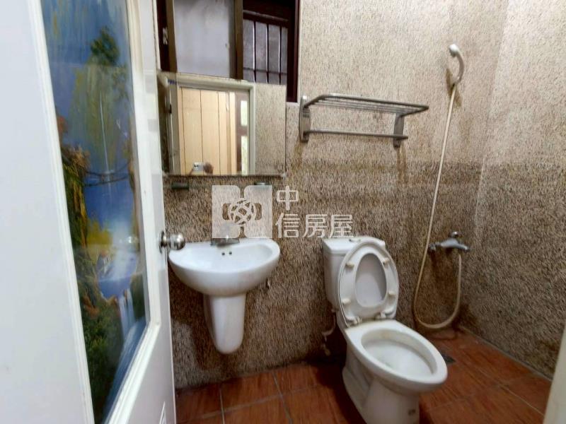 平鎮金陵路四段透天房屋室內格局與周邊環境