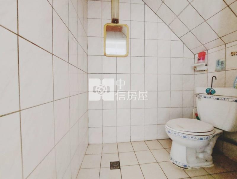 仁和商圈正路面超夯樓店房屋室內格局與周邊環境
