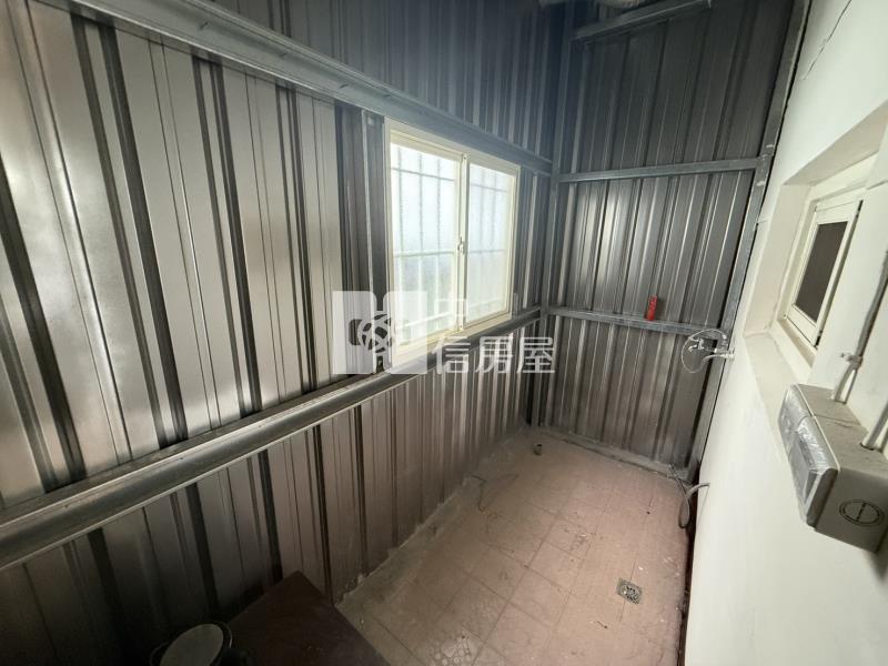 專-大潭工業區全新整理雙車位美透天房屋室內格局與周邊環境