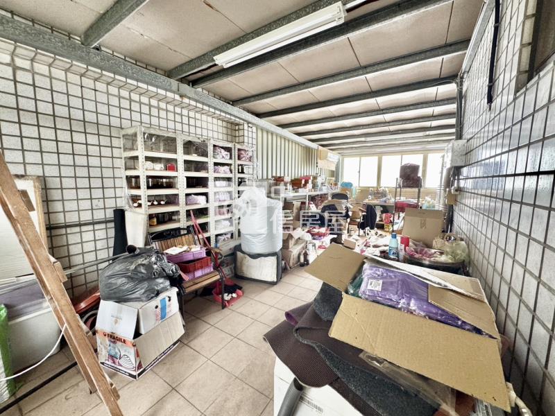 近愛買商圈.楊梅交流道方正店面透天房屋室內格局與周邊環境