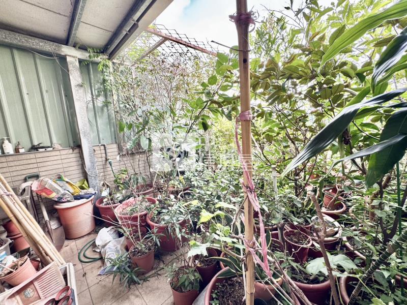 近愛買商圈.楊梅交流道方正店面透天房屋室內格局與周邊環境