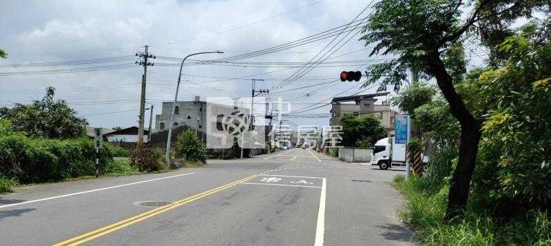 新市潭頂小弄弄小農保小農地房屋室內格局與周邊環境
