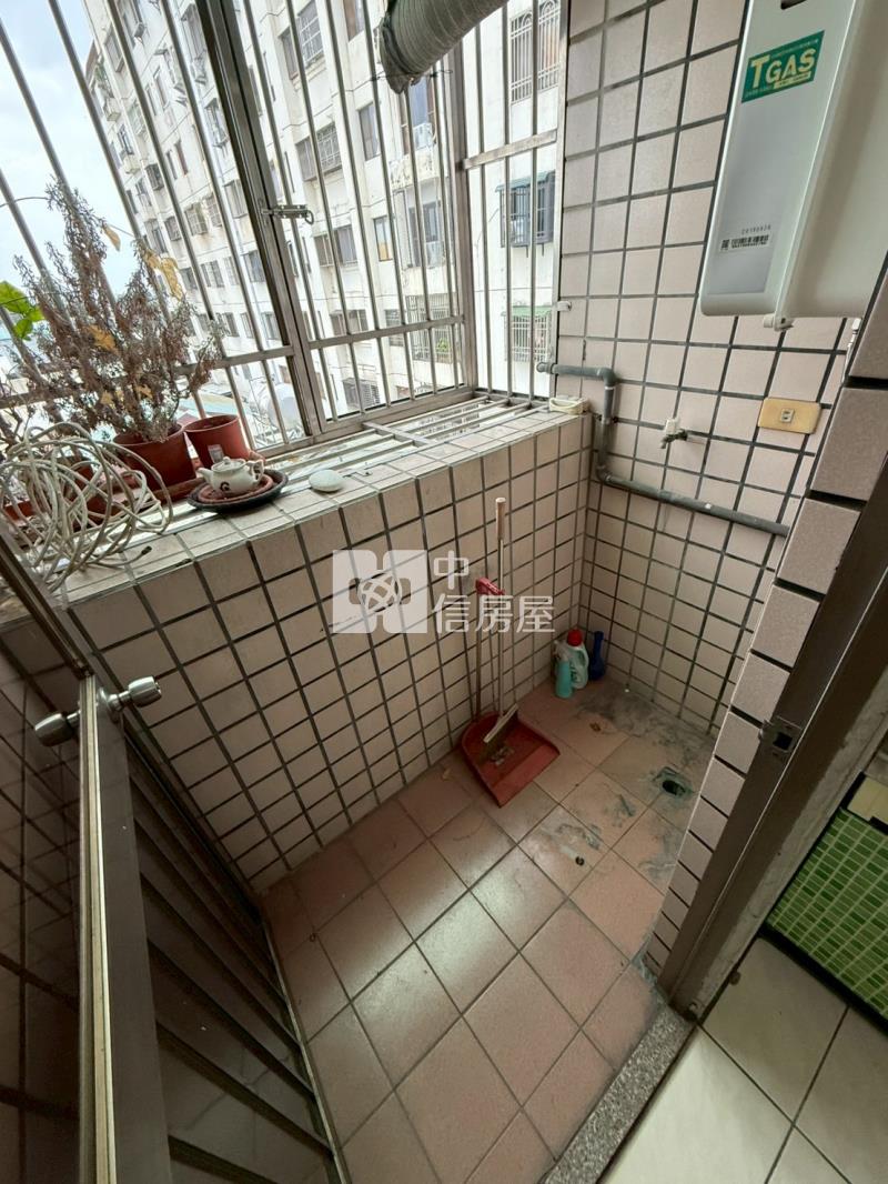 塗城商圈旁低總價電梯三房房屋室內格局與周邊環境
