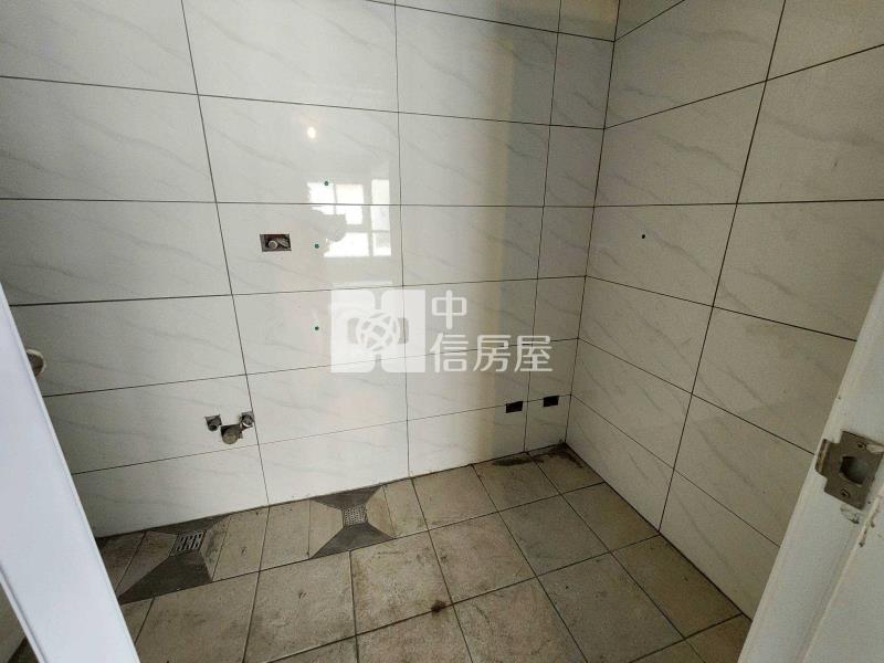 台中沙鹿機場/公明國小旁透天房屋室內格局與周邊環境