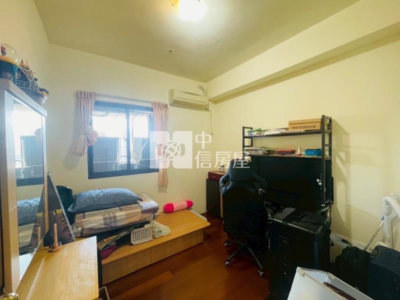 市政LV高樓層景觀3+1房附雙平車房屋室內格局與周邊環境