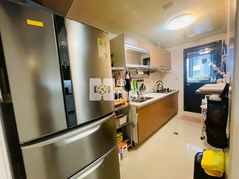 市政LV高樓層景觀3+1房附雙平車房屋室內格局與周邊環境