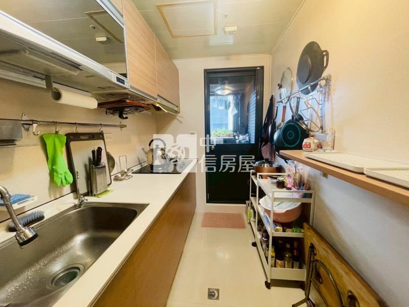 市政LV高樓層景觀3+1房附雙平車房屋室內格局與周邊環境
