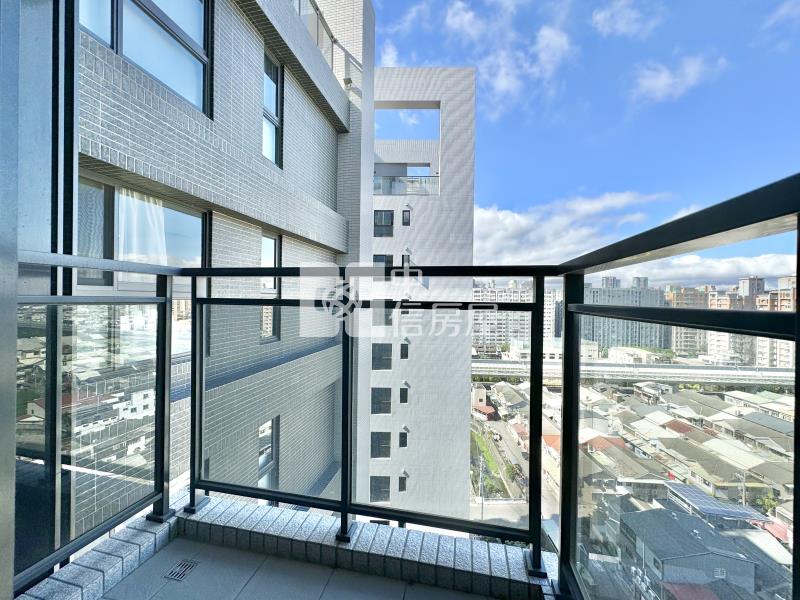 誠總V建築|機捷視野好採光佳三房連號雙平車房屋室內格局與周邊環境