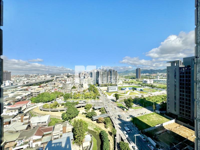 誠總V建築|機捷視野好採光佳三房連號雙平車房屋室內格局與周邊環境