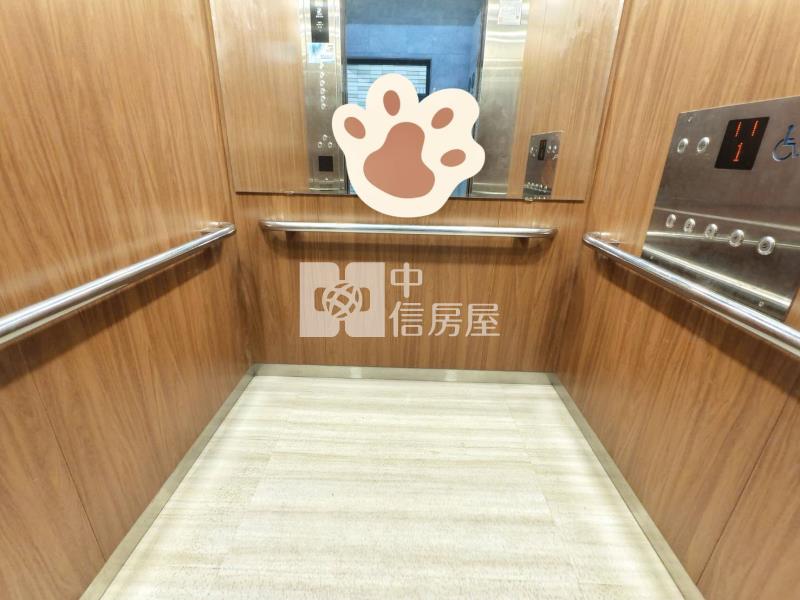 屏東三期文教區5年輕齡雙車華廈房屋室內格局與周邊環境