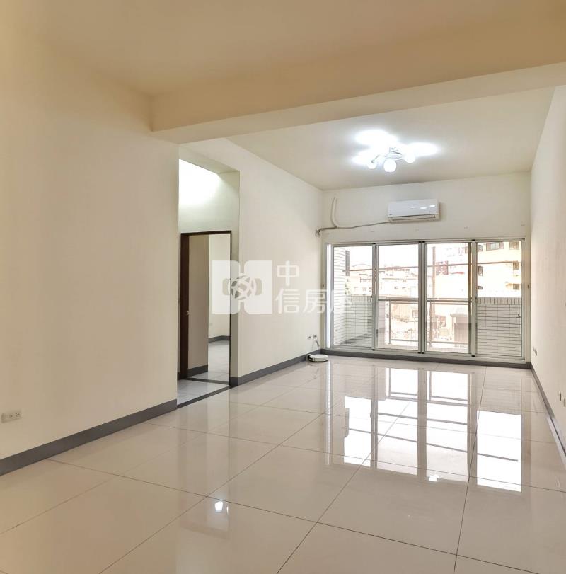 屏東三期文教區5年輕齡雙車華廈房屋室內格局與周邊環境