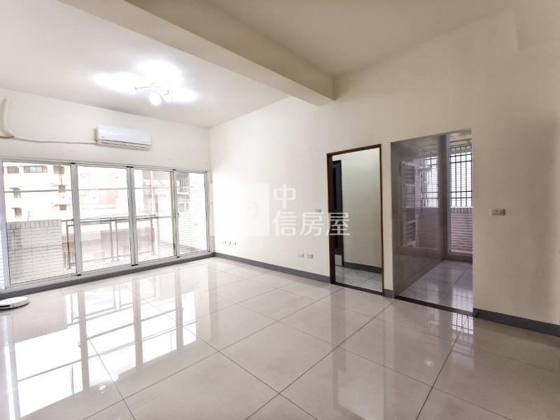 屏東三期文教區5年輕齡雙車華廈房屋室內格局與周邊環境