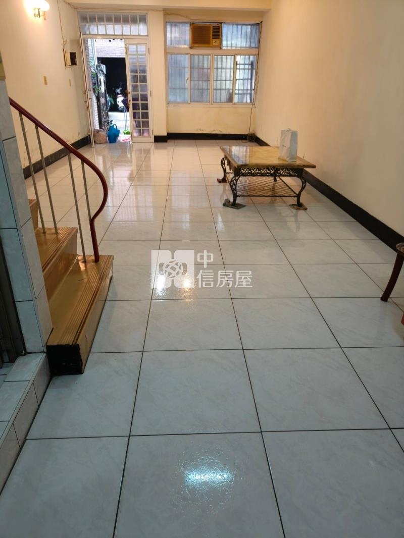 十全國小靜巷透天房屋室內格局與周邊環境