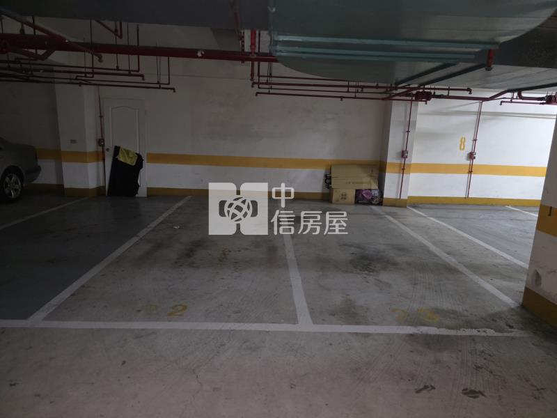 幸福小城1樓雙車位房屋室內格局與周邊環境