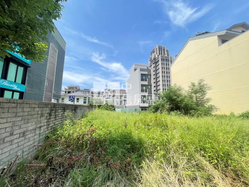 【新世紀】過嶺商圈8米路大面寬建地房屋室內格局與周邊環境